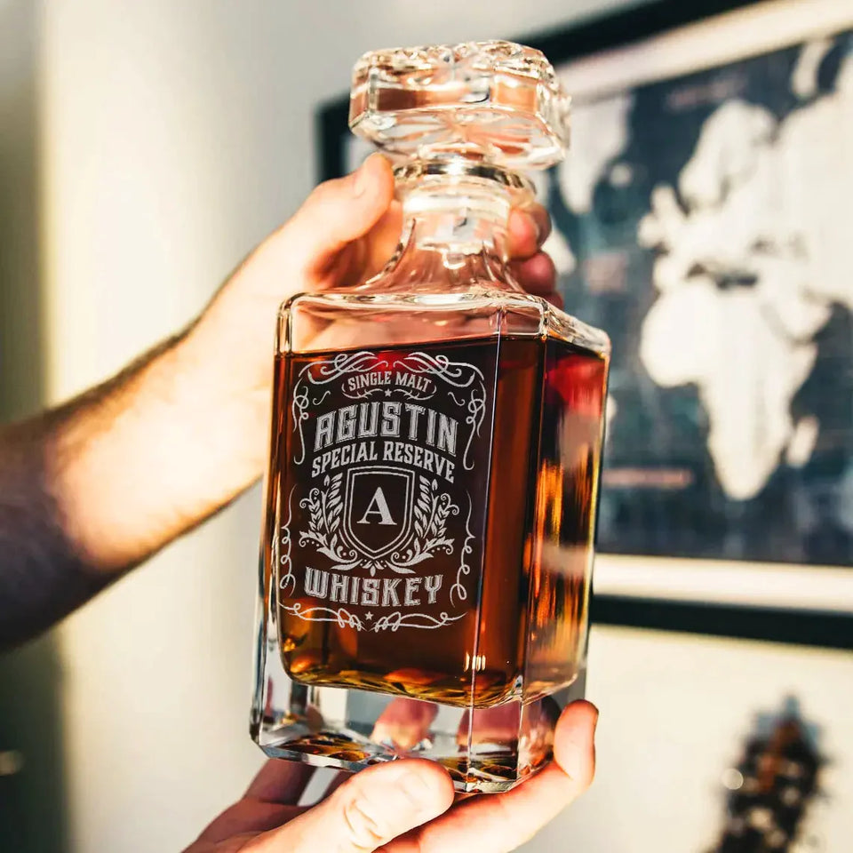 AGUSTIN Personalized Decanter Set wooden box and Ice 9