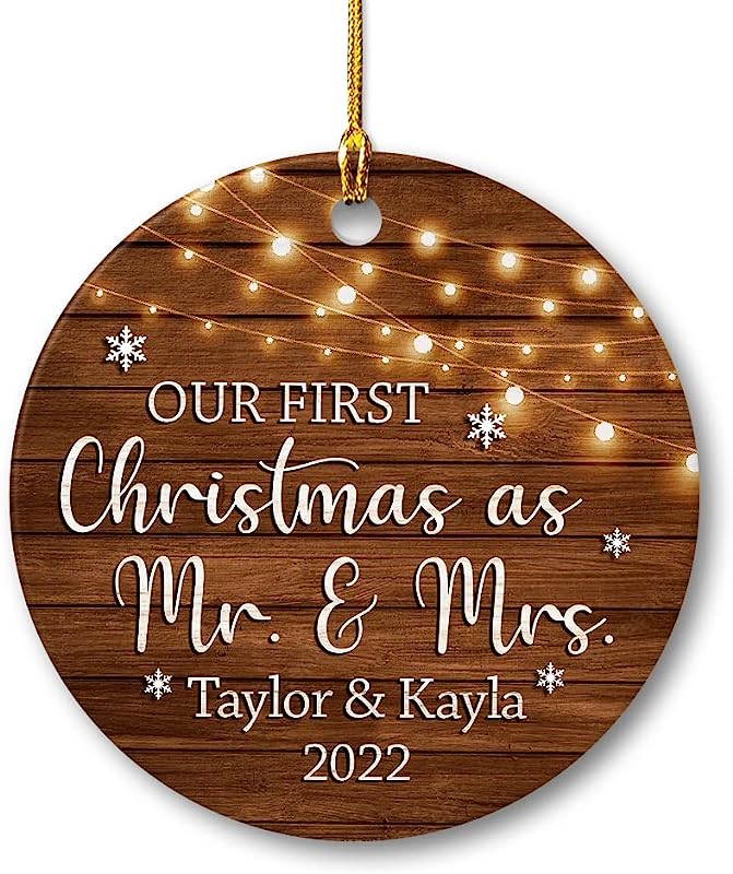 Sandjest Personalized Christmas Our First Christmas As Mr & Mrs Gift Ceramic Ornaments For Boyfriend Girlfriend Lover Husband Wife Xmas Hanging Decorations Keepsake