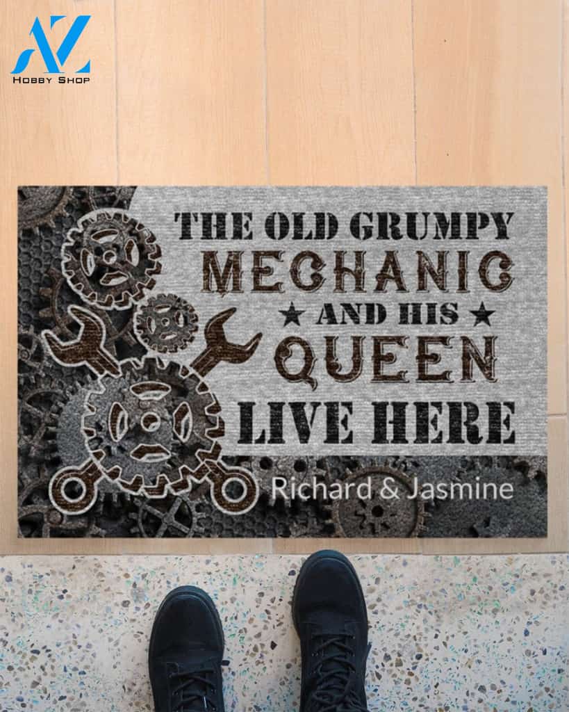 The Old Gummy Mechanic And His Queen Lie Here Personalized Doormat HG