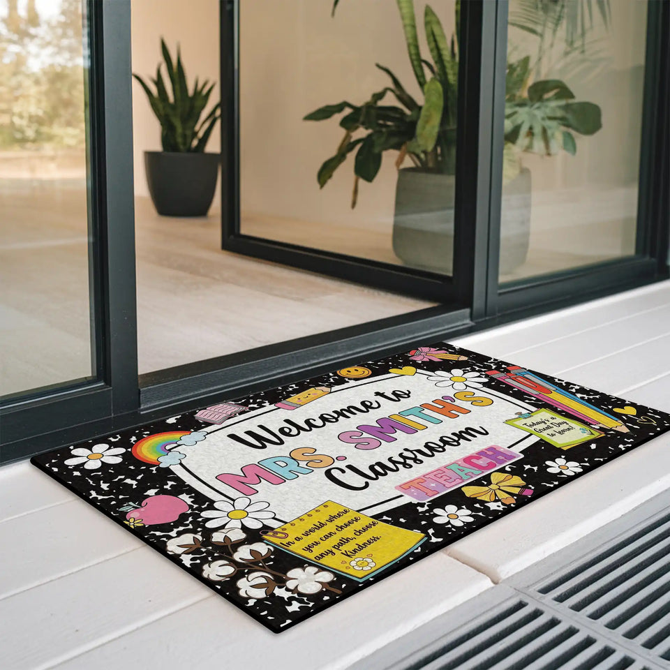 Personalized School Supplies Teacher Doormat – Custom Name Mat