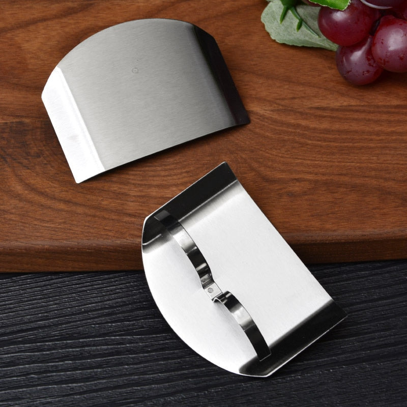 Stainless Steel Finger Guard for Safe Vegetable Cutting