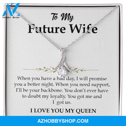 I Love You My Queen - White Gold Necklace