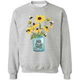 Jesus - Bee with yellow daisy - Bee still - Apparel