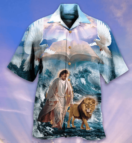 Jesus Lion In Ocean Hawaiian Shirt For Men Women