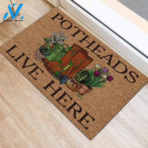 Personalized Name Family House Potheads Live Here Garden Indoor And Outdoor Doormat Welcome Mat Housewarming Gift Home Decor Funny Doormat Gift Idea