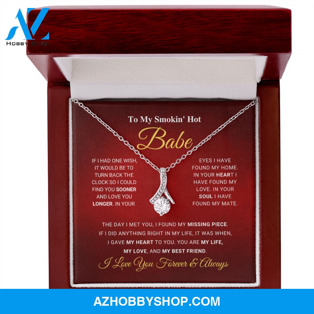 Smokin' Hot Babe - Alluring Beauty Necklace