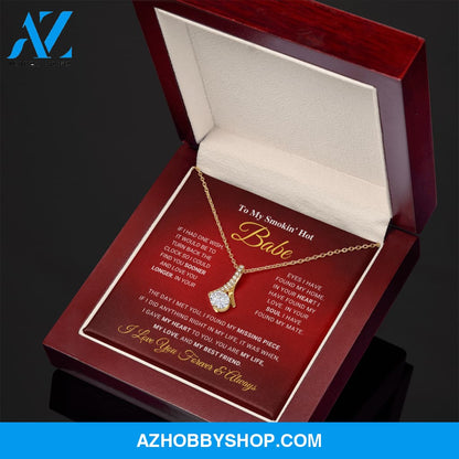 Smokin' Hot Babe - Alluring Beauty Necklace