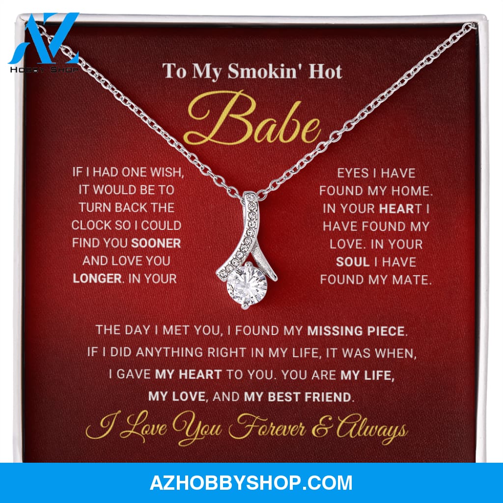Smokin' Hot Babe - Alluring Beauty Necklace