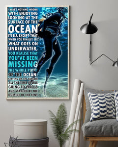 Scuba Divers Enjoying The Ocean Vertical Wall Hanging, Wall Decor Visual Art