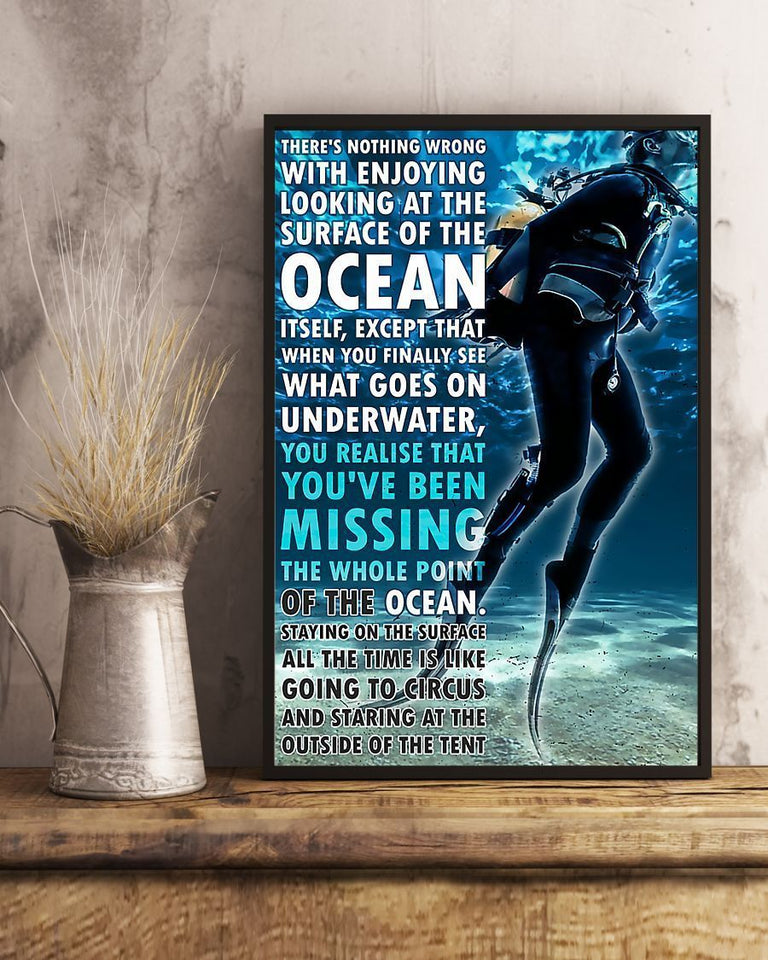 Scuba Divers Enjoying The Ocean Vertical Wall Hanging, Wall Decor Visual Art
