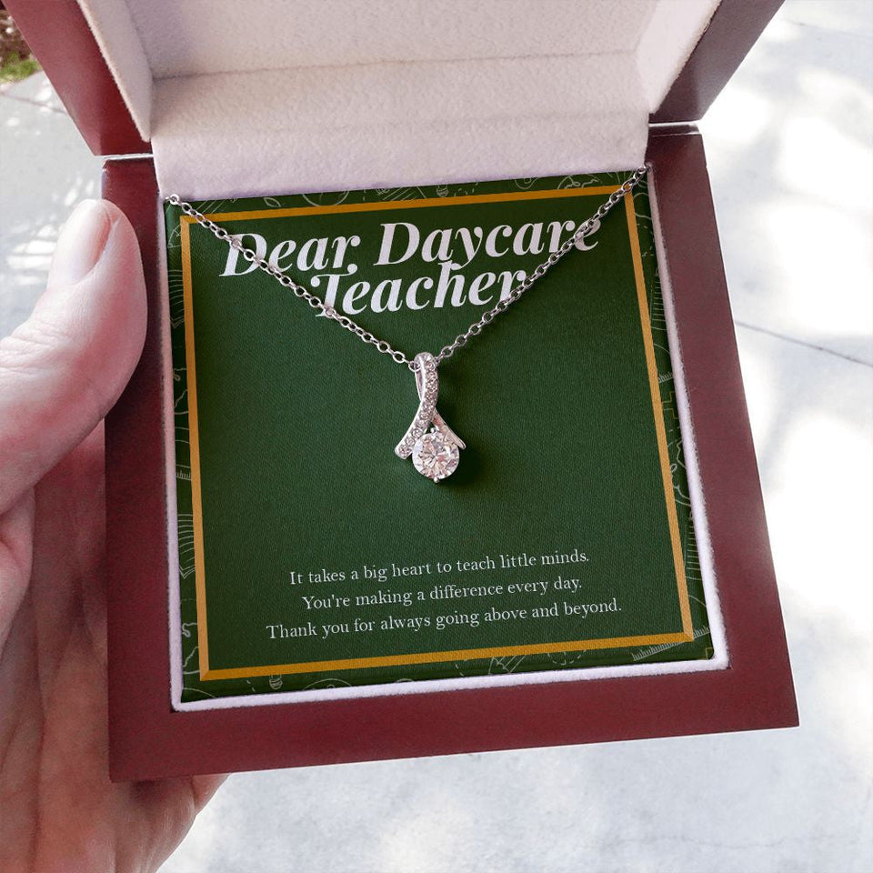 "Big Heart To Teach Little Minds" Daycare Teacher Necklace Gift From Co-Teacher Principal Parents Bestfriend Alluring Beauty Pendant Jewelry Box Teachers Day Birthday Christmas Thanksgiving