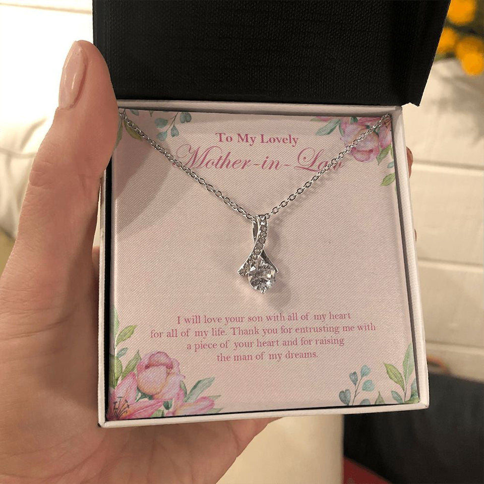 "Raised The Man Of My Dreams" Lovely Mother In Law Wedding Necklace Gift From Bride Daughter-In-Law Alluring Beauty Pendant Jewelry Box