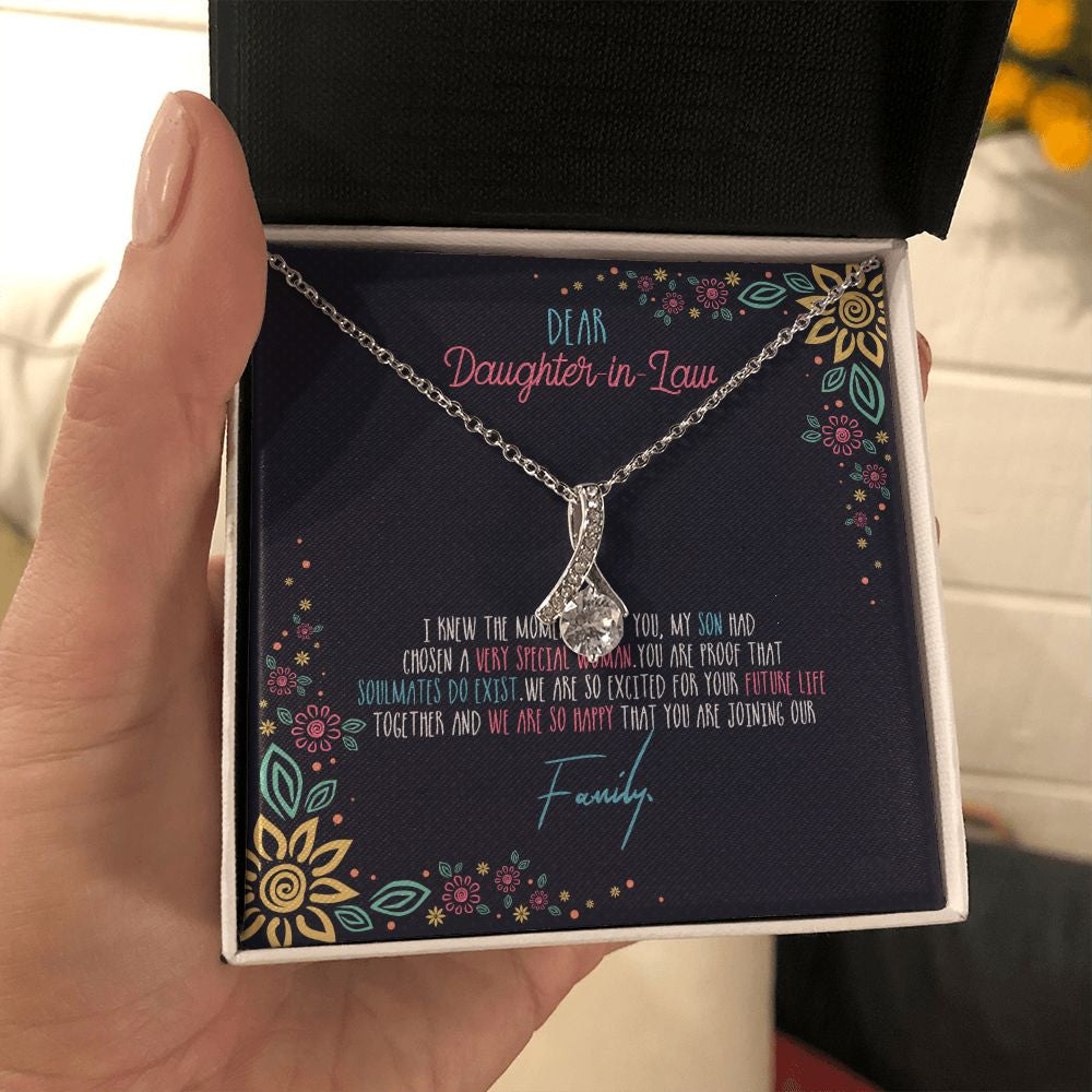 "Soulmates Do Exist" Daughter In Law Necklace Gift From Mother-In-Law Father-In-Law Alluring Beauty Pendant Jewelry Box Birthday Christmas Thanksgiving New Year