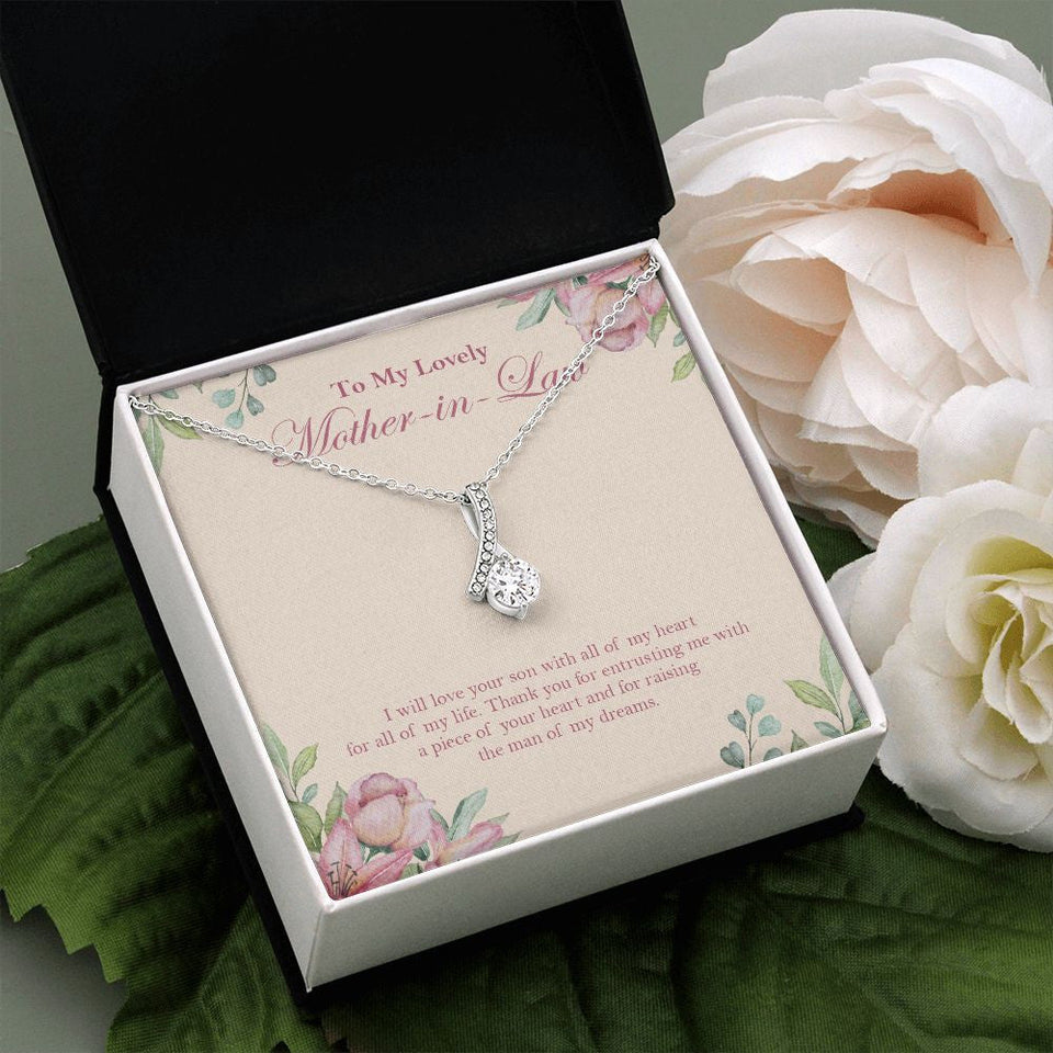 "Raised The Man Of My Dreams" Lovely Mother In Law Wedding Necklace Gift From Bride Daughter-In-Law Alluring Beauty Pendant Jewelry Box