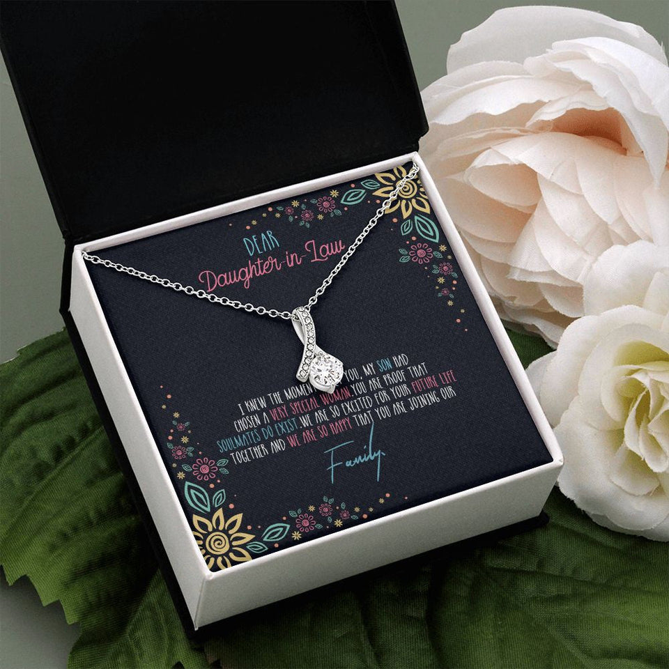 "Soulmates Do Exist" Daughter In Law Necklace Gift From Mother-In-Law Father-In-Law Alluring Beauty Pendant Jewelry Box Birthday Christmas Thanksgiving New Year
