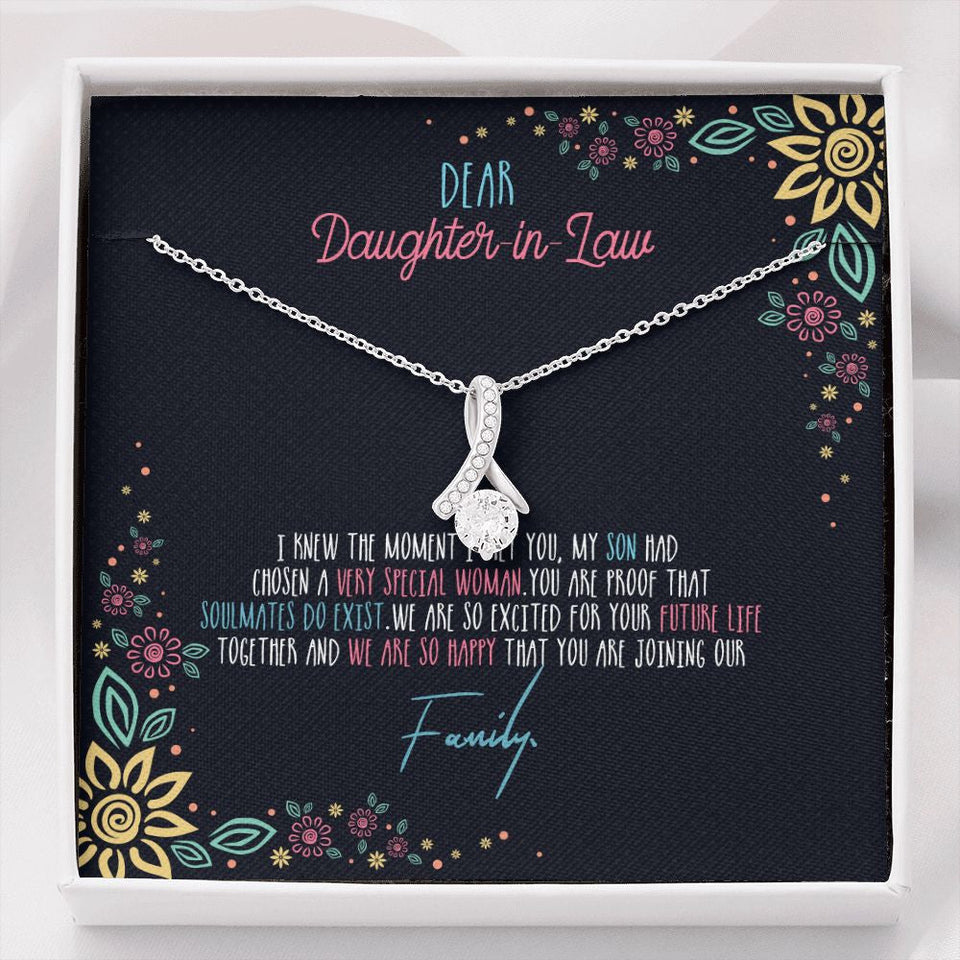 "Soulmates Do Exist" Daughter In Law Necklace Gift From Mother-In-Law Father-In-Law Alluring Beauty Pendant Jewelry Box Birthday Christmas Thanksgiving New Year