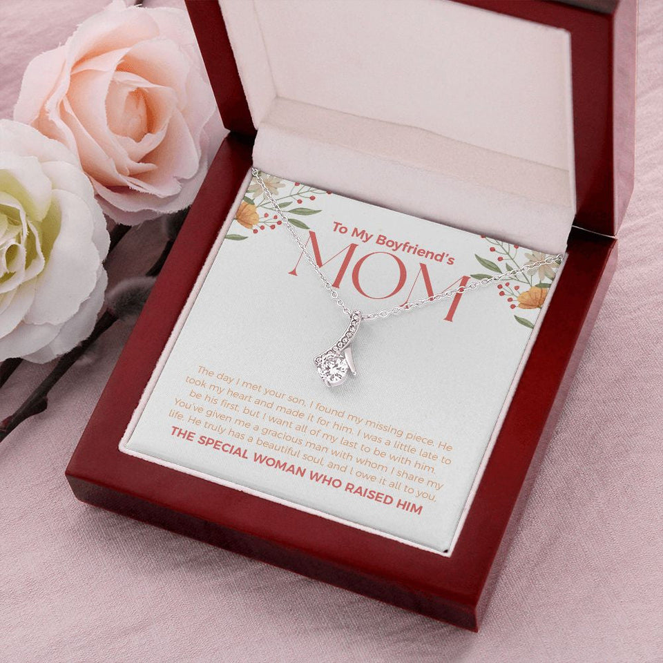 "Special woman who raised him" Boyfriend's Mom Necklace Gift Alluring Beauty Pendant Jewelry Box Birthday Wedding Christmas Thanksgiving