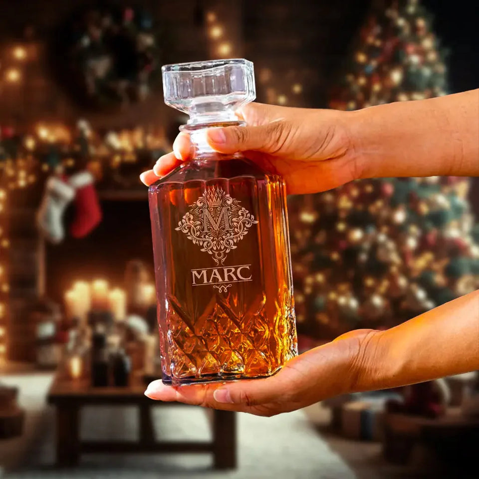 MARC Personalised Decanter Set, Premium Gift for Christmas to enjoy holiday spirit 5
