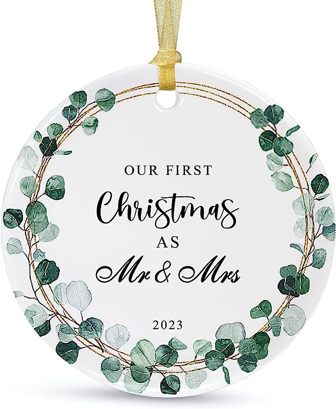 Our First Christmas Hanging Ornament , Just Married Ornaments As Mr And Mrs, First Year Newlywed Ornament Wedding Decoration For Couple,Anniversary Wedding Gift With Card,Gift Box