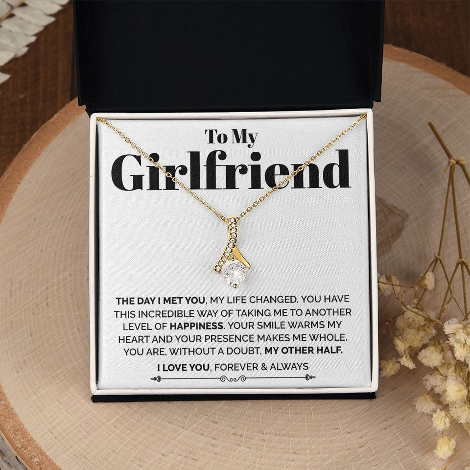 To My Girlfriend - The Day I Met You, Alluring Beauty Necklace