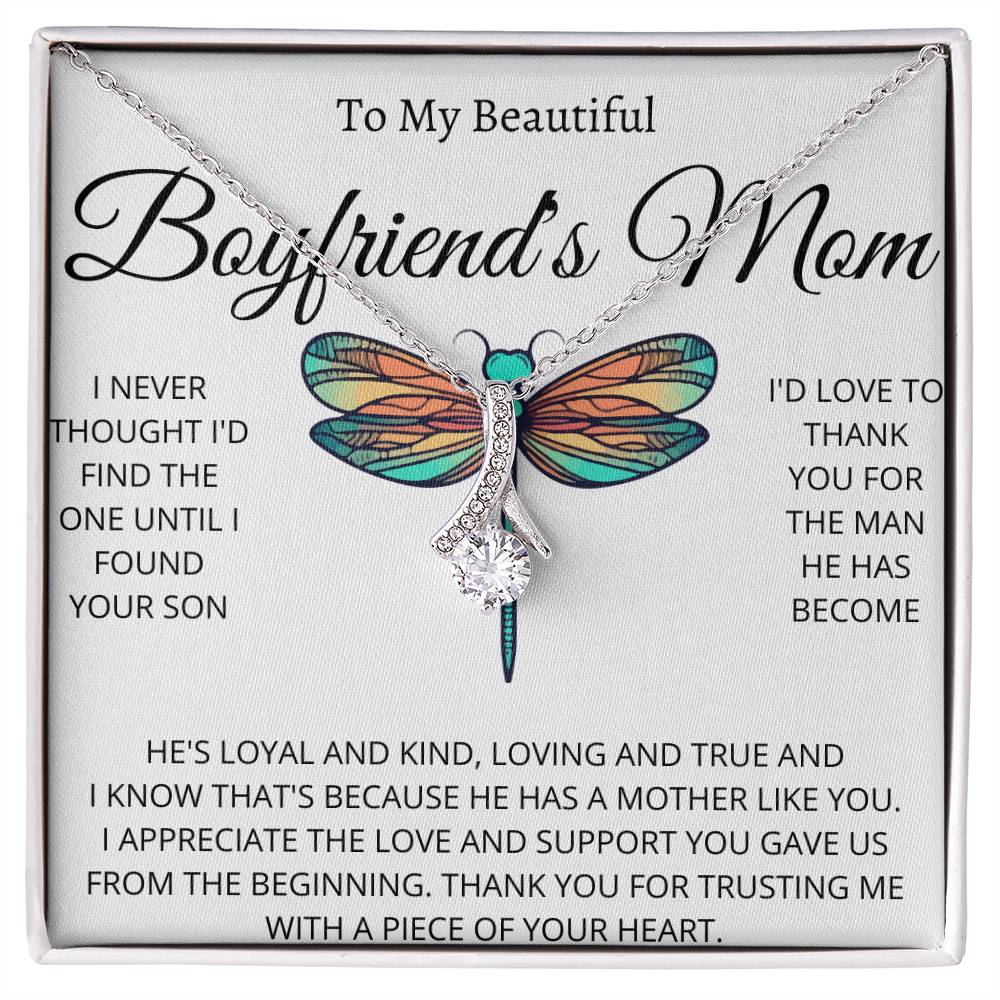 Boyfriends Mom Alluring Beauty Necklace