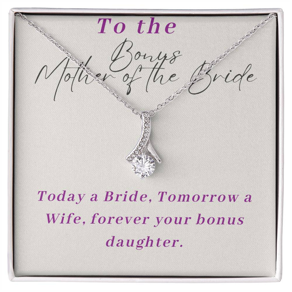 Stepmother of The Bride Alluring Beauty Necklace