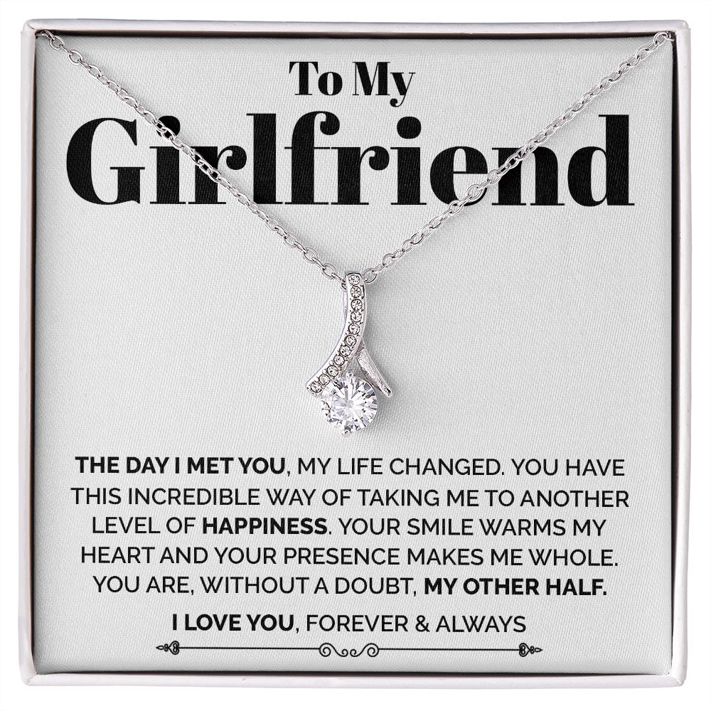 To My Girlfriend - The Day I Met You, Alluring Beauty Necklace