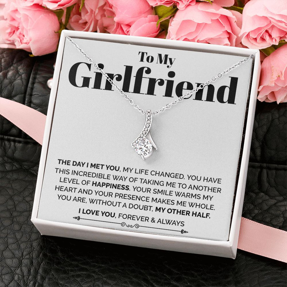 To My Girlfriend - The Day I Met You, Alluring Beauty Necklace