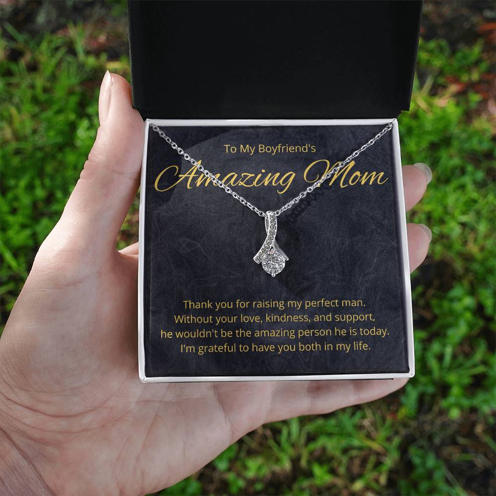 Amazing Mom Alluring Beauty Necklace