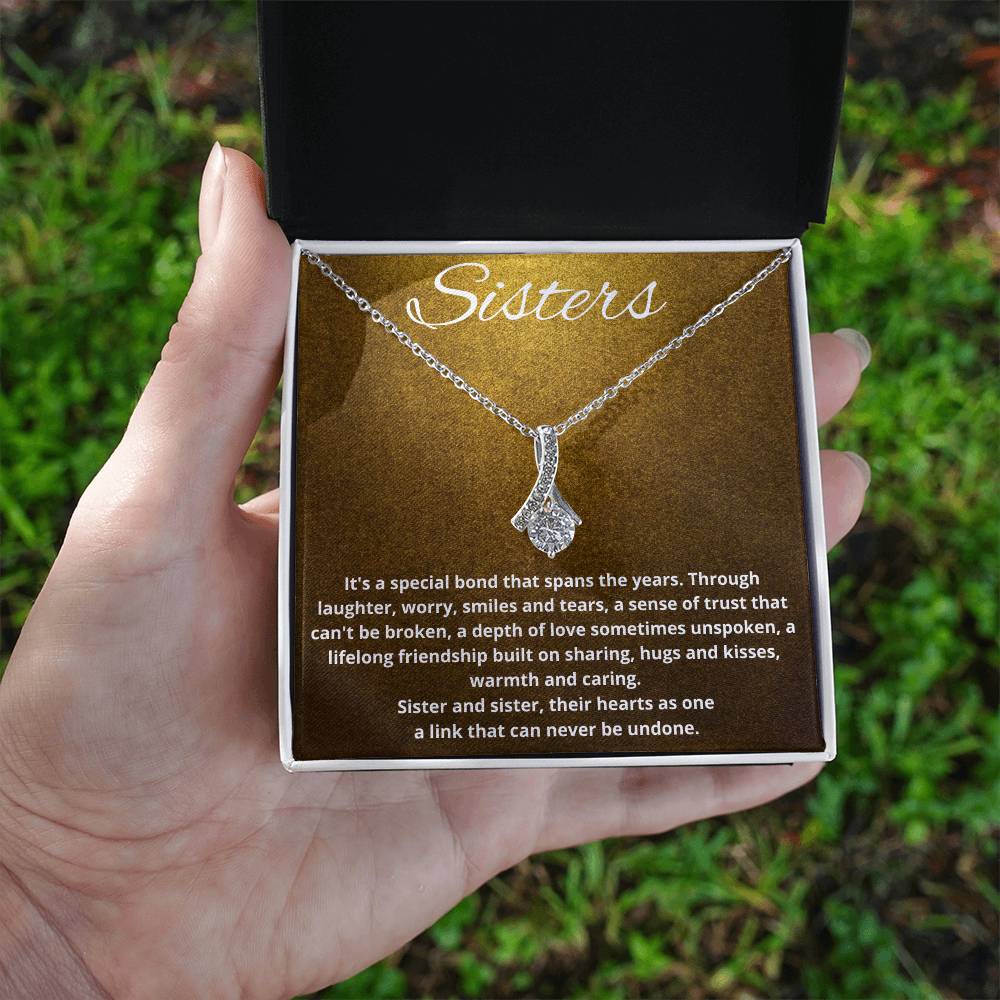 Sisters Alluring Beauty Necklace
