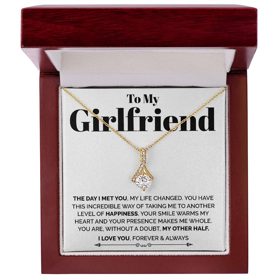 To My Girlfriend - The Day I Met You, Alluring Beauty Necklace
