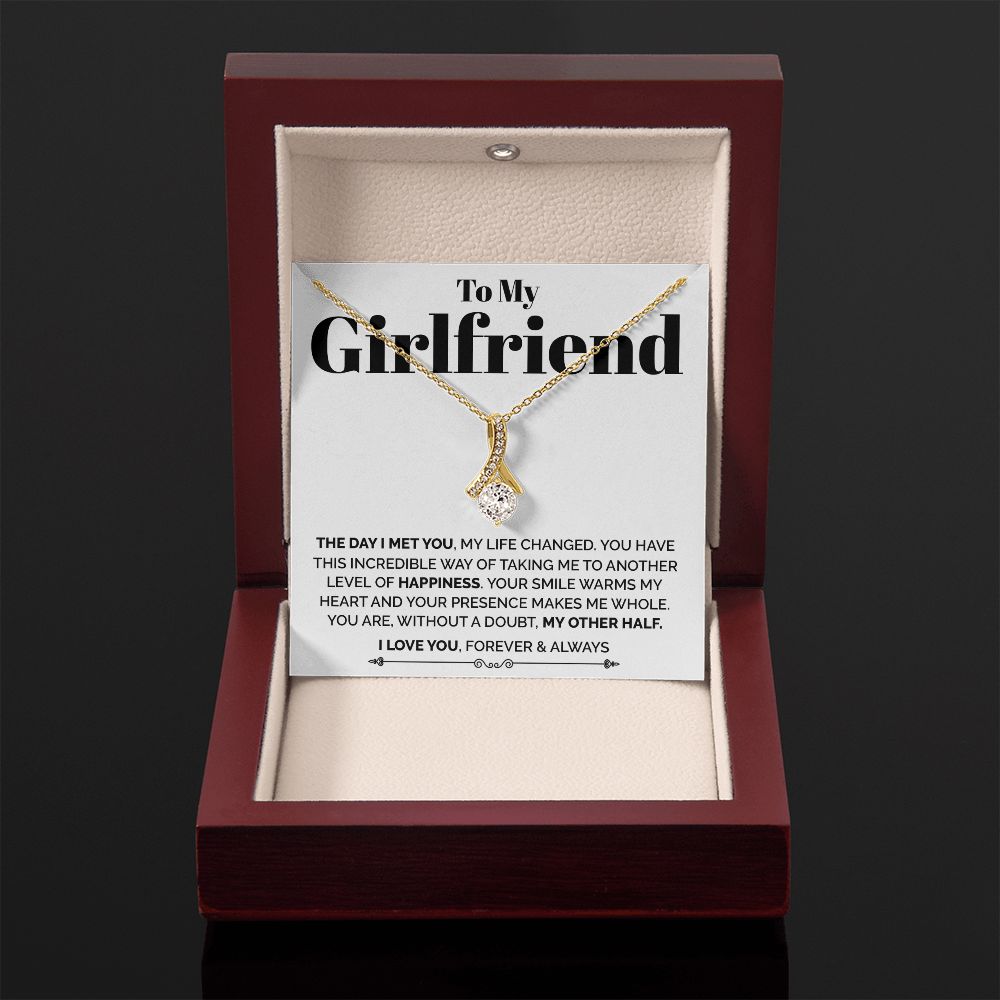 To My Girlfriend - The Day I Met You, Alluring Beauty Necklace