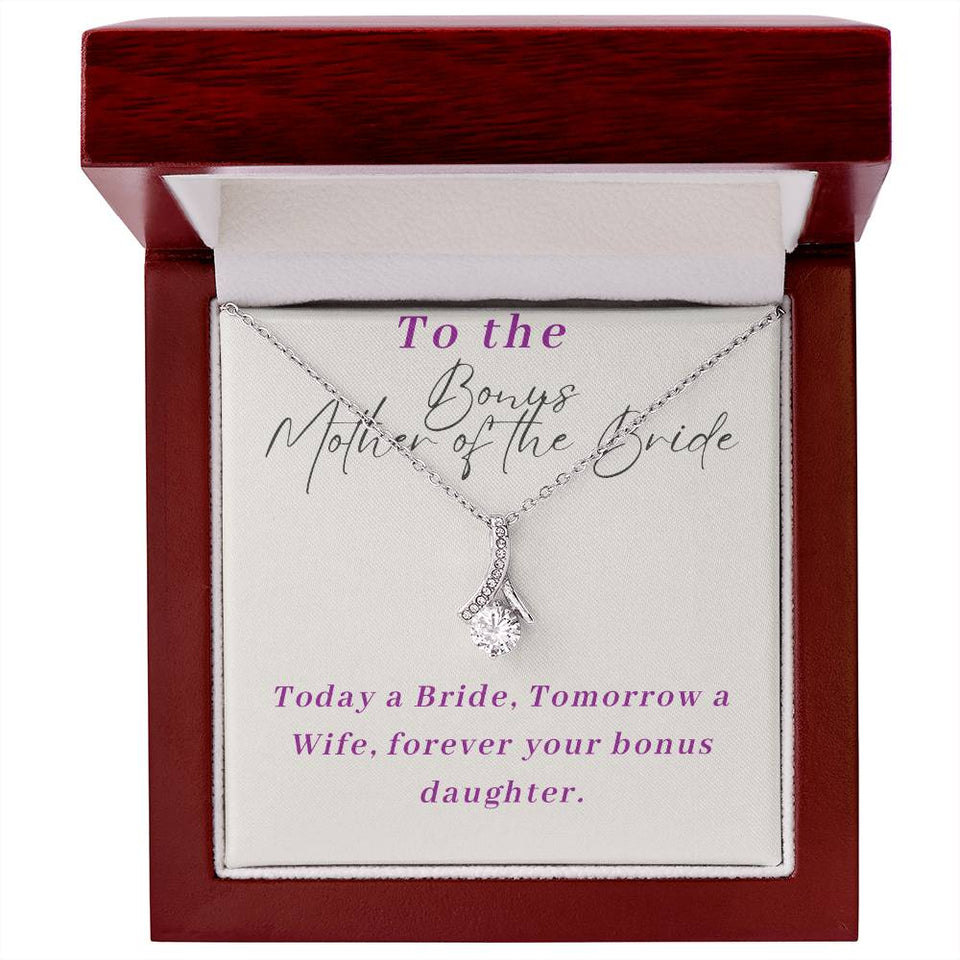 Stepmother of The Bride Alluring Beauty Necklace