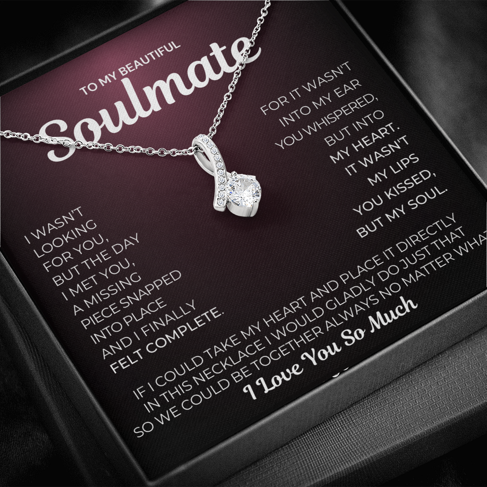 Alluring Beauty Necklace- Kissed my soul Carry my Heart Necklace Limited Edition - Grabs Yours Now! Gift For Wife