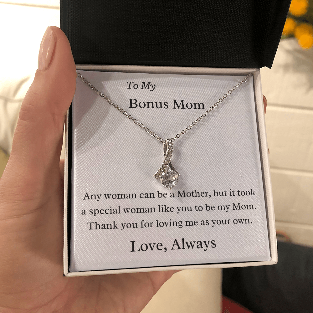To My Bonus Mom Necklace - A Special Woman Thank You For Loving Me As Your Own - Gift for Mom, Gift for Mother's Day, Alluring Beauty Necklace