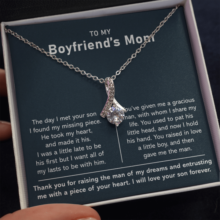 To My Boyfriend's Mom Necklace - Thank You For Raising The Man Of My Dreams - Alluring Beauty Necklace