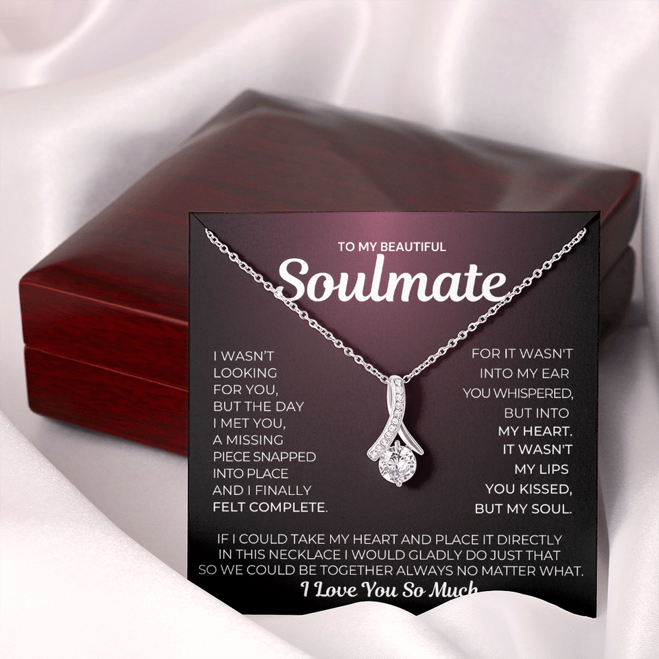 Alluring Beauty Necklace- Kissed my soul Carry my Heart Necklace Limited Edition - Grabs Yours Now! Gift For Wife