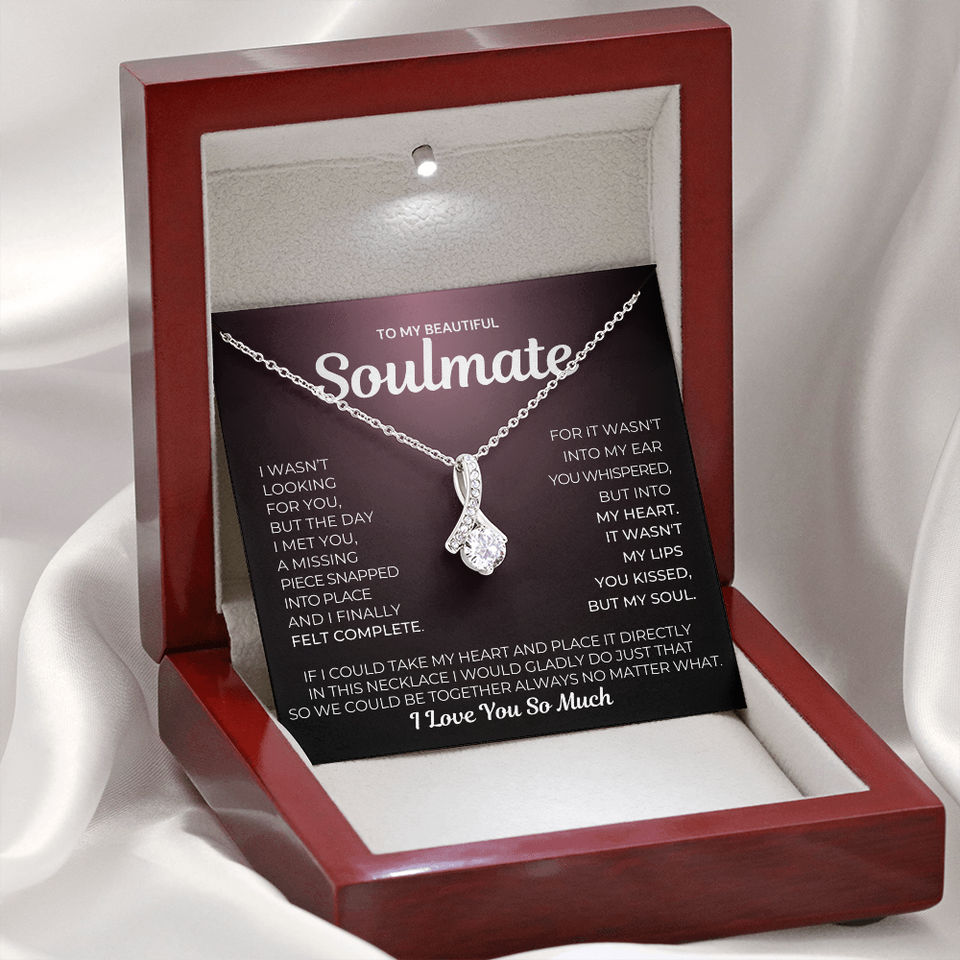 Alluring Beauty Necklace- Kissed my soul Carry my Heart Necklace Limited Edition - Grabs Yours Now! Gift For Wife