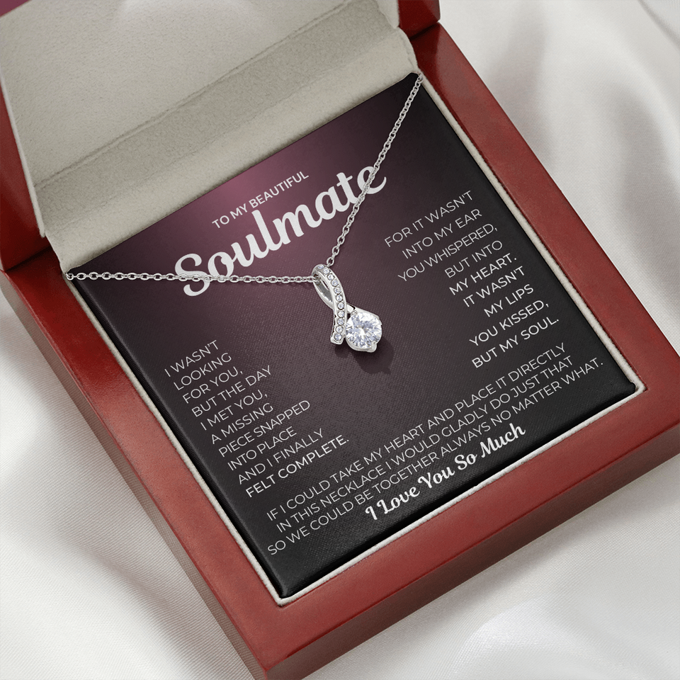 Alluring Beauty Necklace- Kissed my soul Carry my Heart Necklace Limited Edition - Grabs Yours Now! Gift For Wife
