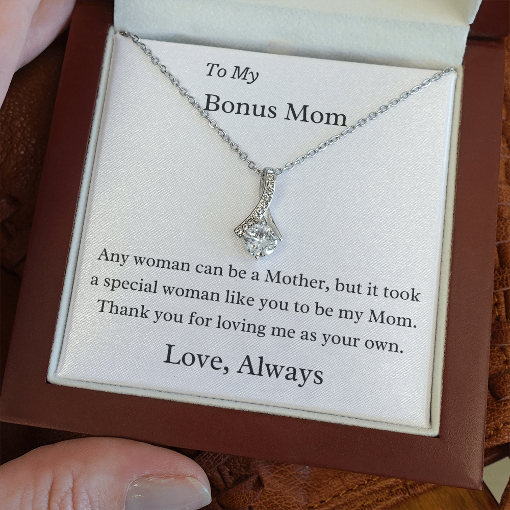 To My Bonus Mom Necklace - A Special Woman Thank You For Loving Me As Your Own - Gift for Mom, Gift for Mother's Day, Alluring Beauty Necklace