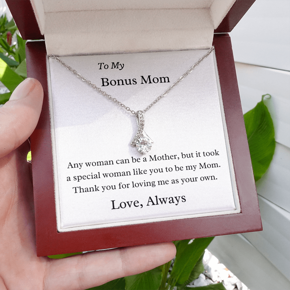 To My Bonus Mom Necklace - A Special Woman Thank You For Loving Me As Your Own - Gift for Mom, Gift for Mother's Day, Alluring Beauty Necklace