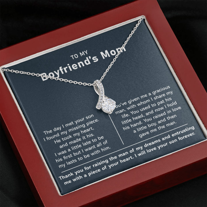 To My Boyfriend's Mom Necklace - Thank You For Raising The Man Of My Dreams - Alluring Beauty Necklace