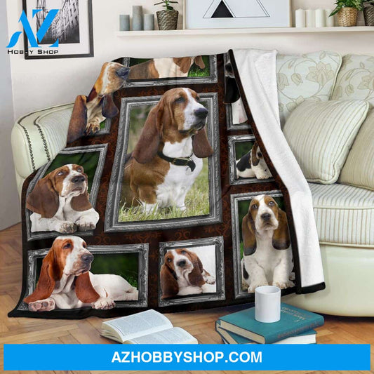 Basset hound lovely faces Fleece Blanket