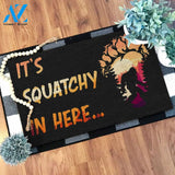 Bigfoot Doormat, It's Squatchy In Here Doormat, Bigfoot Camping Doormat Gift for Bigfoot Lover 