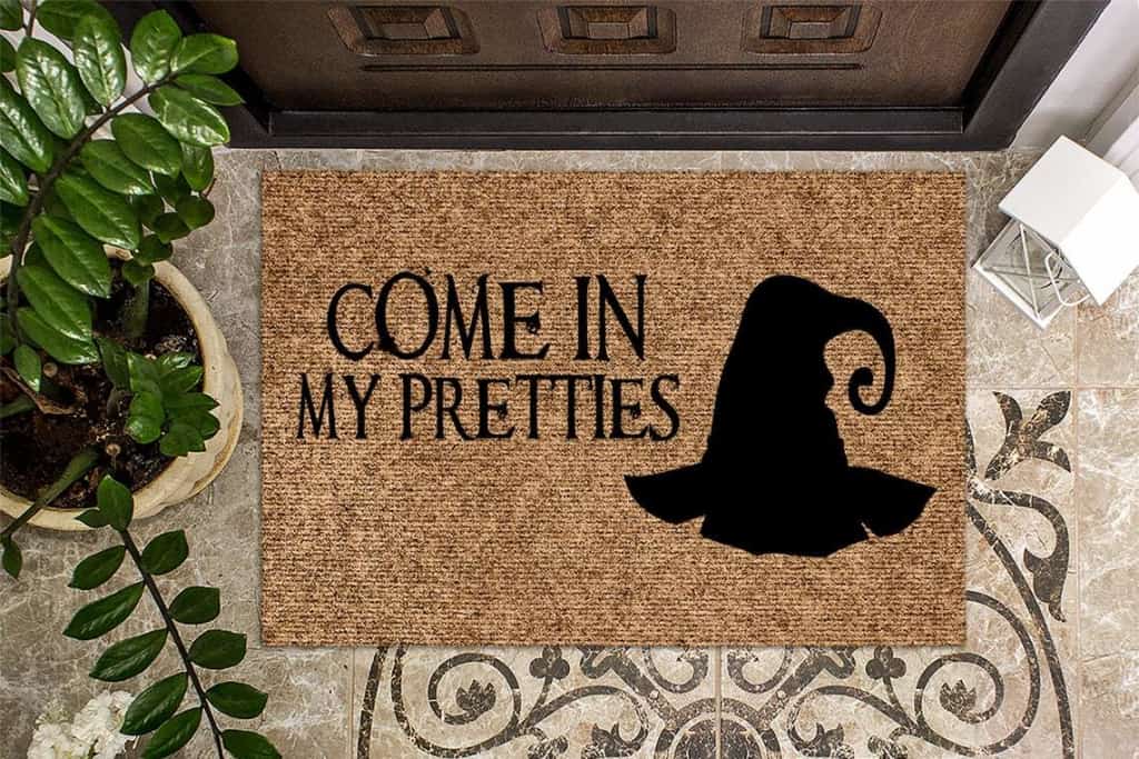 Come In My Pretties Halloween Doormat | Best Outdoor Halloween Decoration