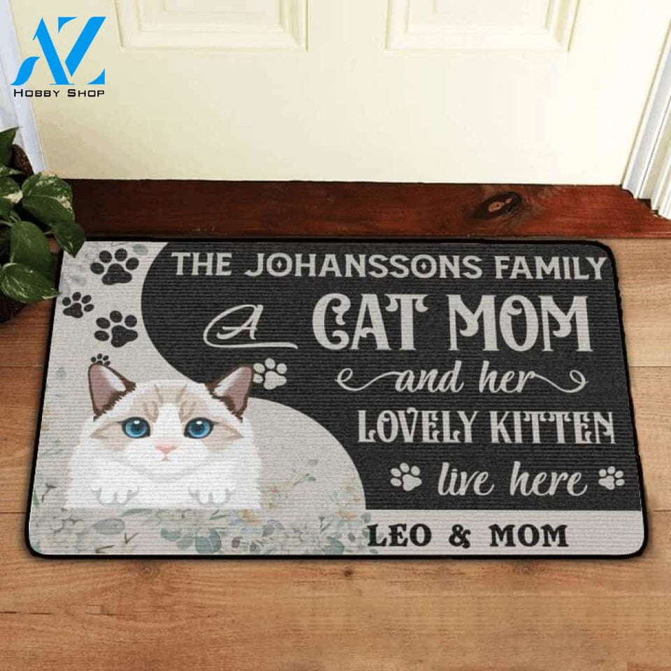 Custom An cat Mom and Her kittens Live Here Doormat | Welcome Mat | House Warming Gift