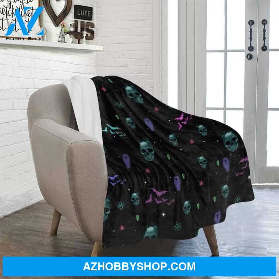 Death's Head Fleece Blanket Spiders Spooky Gift For Family Birthday Friend Halloween Gift Home Decor Bedding Couch Sofa Soft and Comfy Cozy