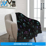 Death's Head Fleece Blanket Spiders Spooky Gift For Family Birthday Friend Halloween Gift Home Decor Bedding Couch Sofa Soft and Comfy Cozy