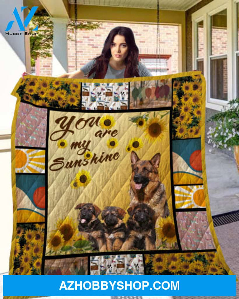 Dog Blanket - Gift Idea for Dog Lovers, Dog Dad Mom - German Shepherd with sun flowers Quilt Blanket