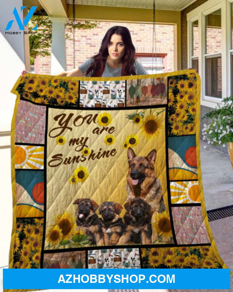 Dog Blanket - Gift Idea for Dog Lovers, Dog Dad Mom - German Shepherd with sun flowers Quilt Blanket